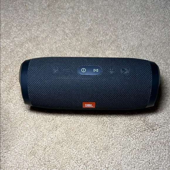 JBL Black Wireless Speaker Charge 3 - Picture 9 of 12